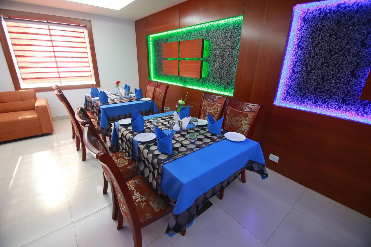 Rouba Residency Hotel Ponnāni エクステリア 写真