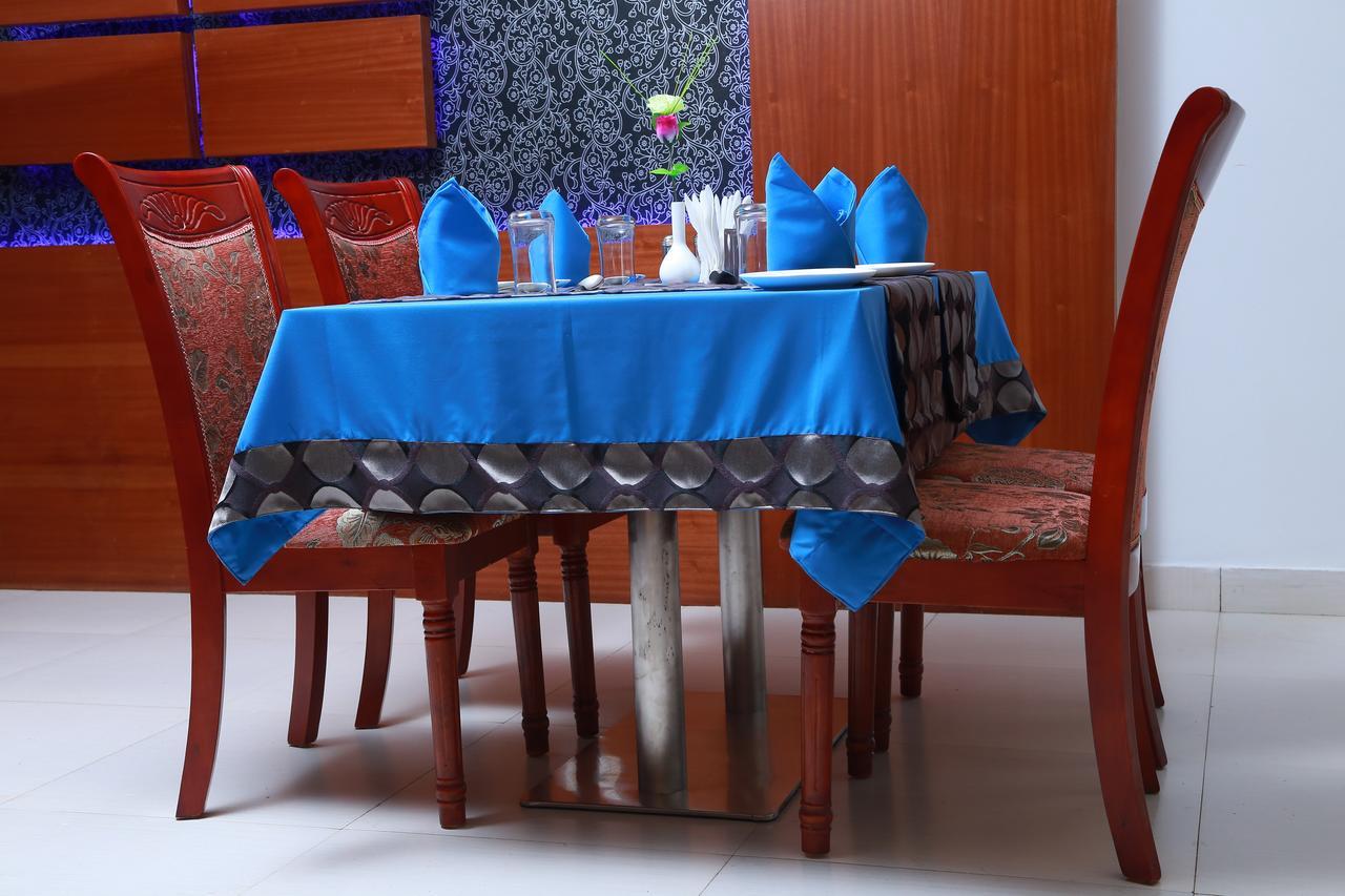 Rouba Residency Hotel Ponnāni エクステリア 写真