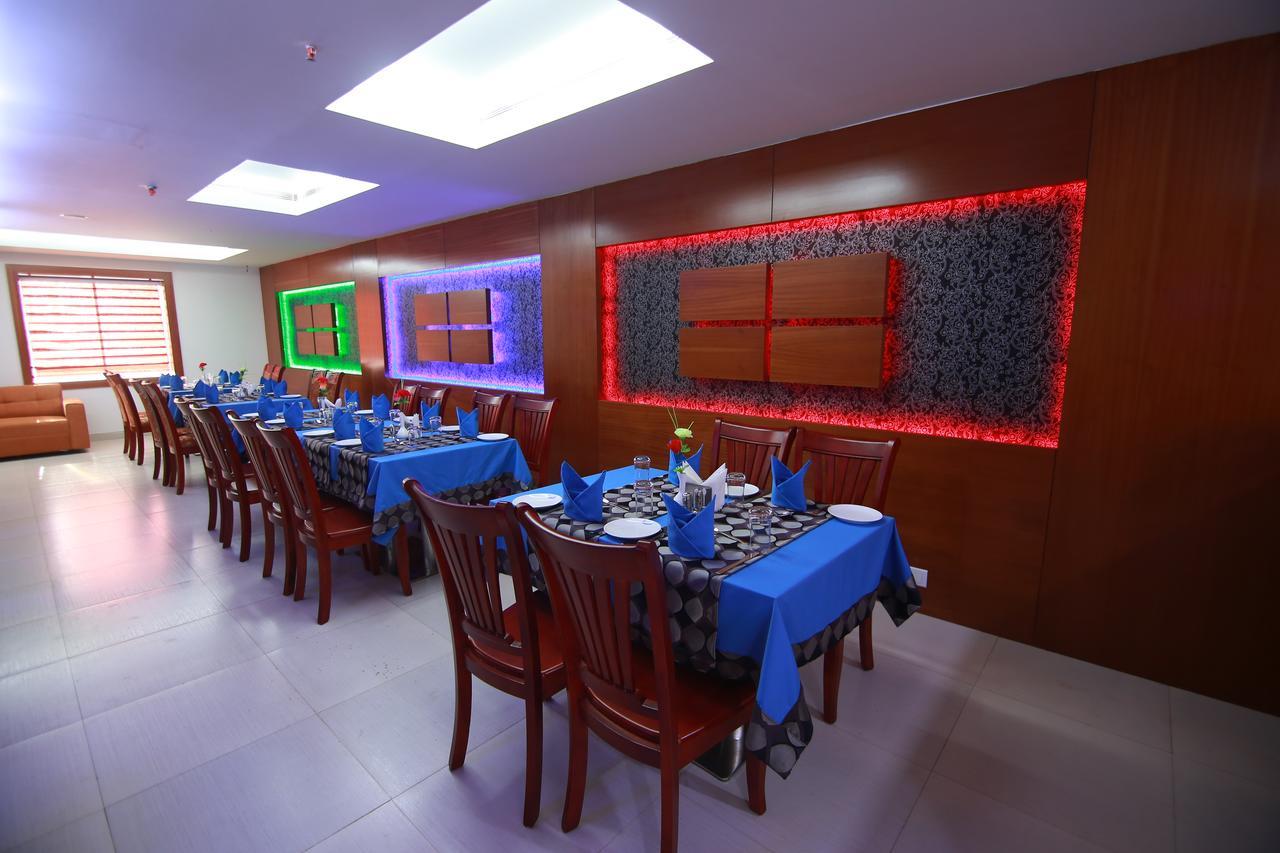 Rouba Residency Hotel Ponnāni エクステリア 写真