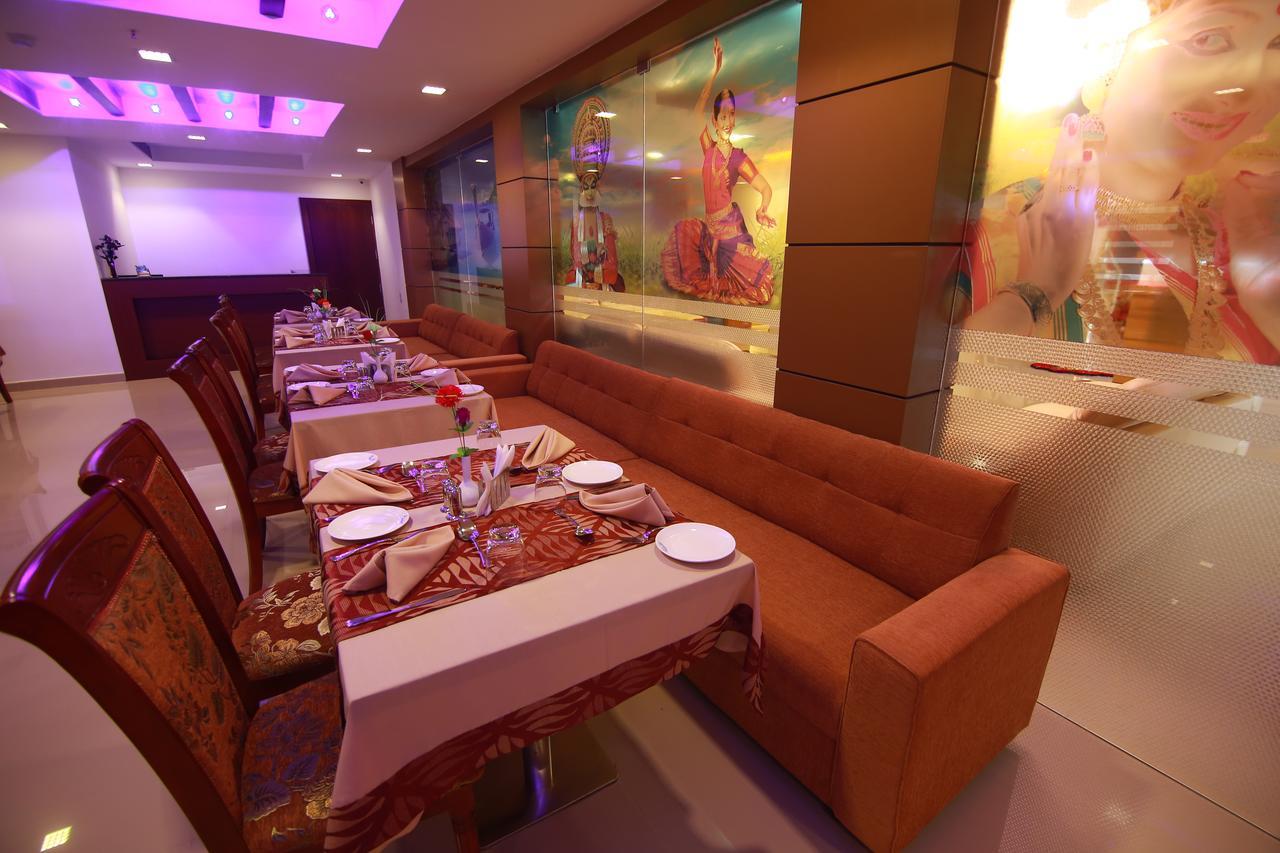 Rouba Residency Hotel Ponnāni エクステリア 写真