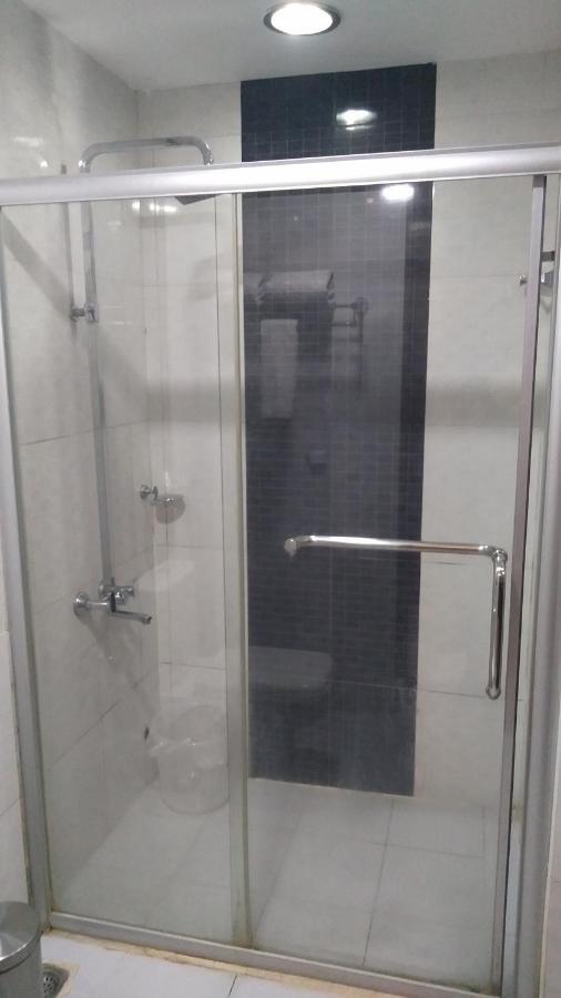 Rouba Residency Hotel Ponnāni エクステリア 写真