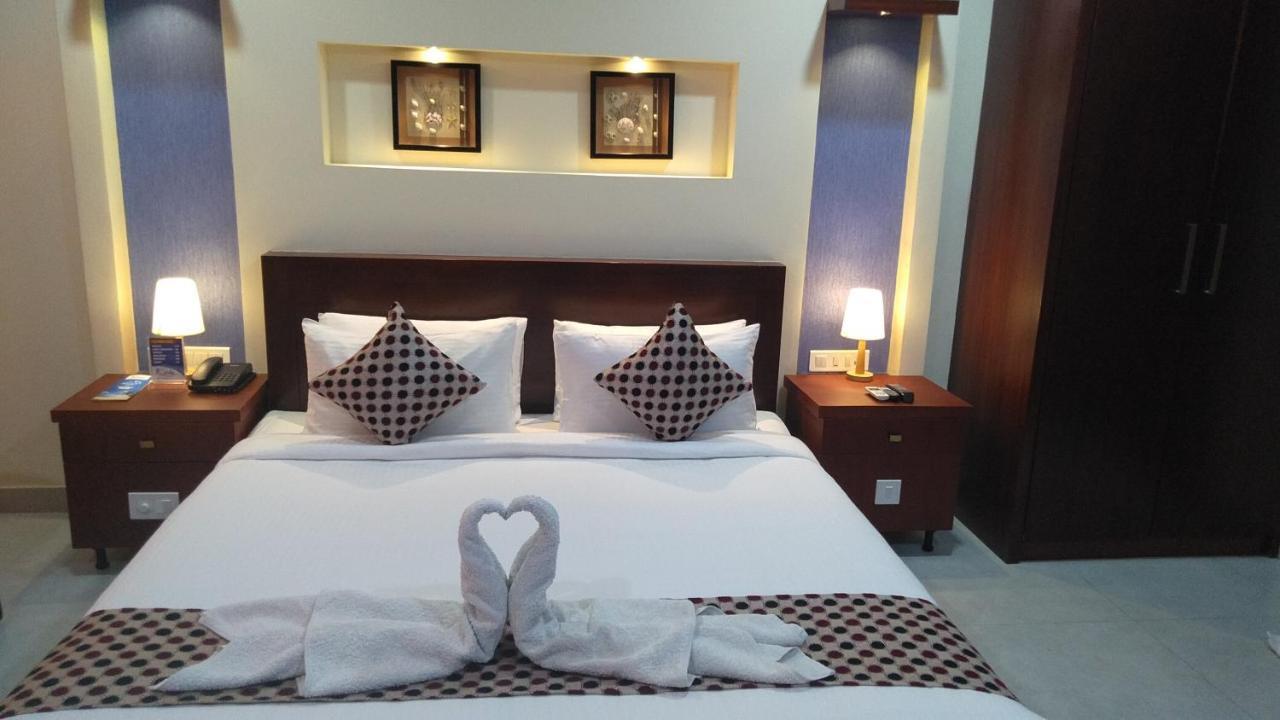 Rouba Residency Hotel Ponnāni エクステリア 写真